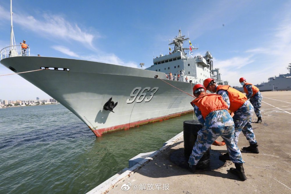 欢迎回家海军第37批护航编队凯旋