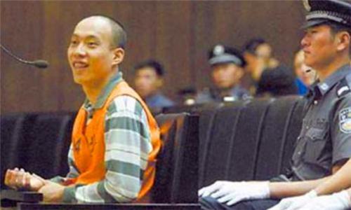 悍匪王立华被捕后不知悔改法庭上微笑着说了句话立马被判死刑