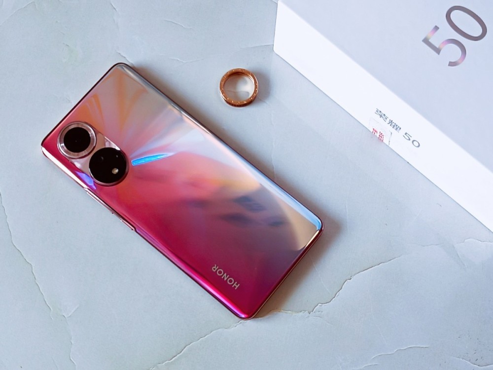 荣耀50真机鉴赏,美不止一面,堪称年度美学设计标杆