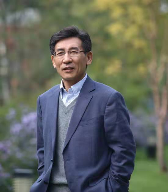 农村笨小孩薛其坤考研三次读博七年站到国家最高领奖台