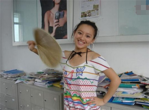 少年包青天的小蜻蜓观众心中的初恋女神却嫁给了黑人