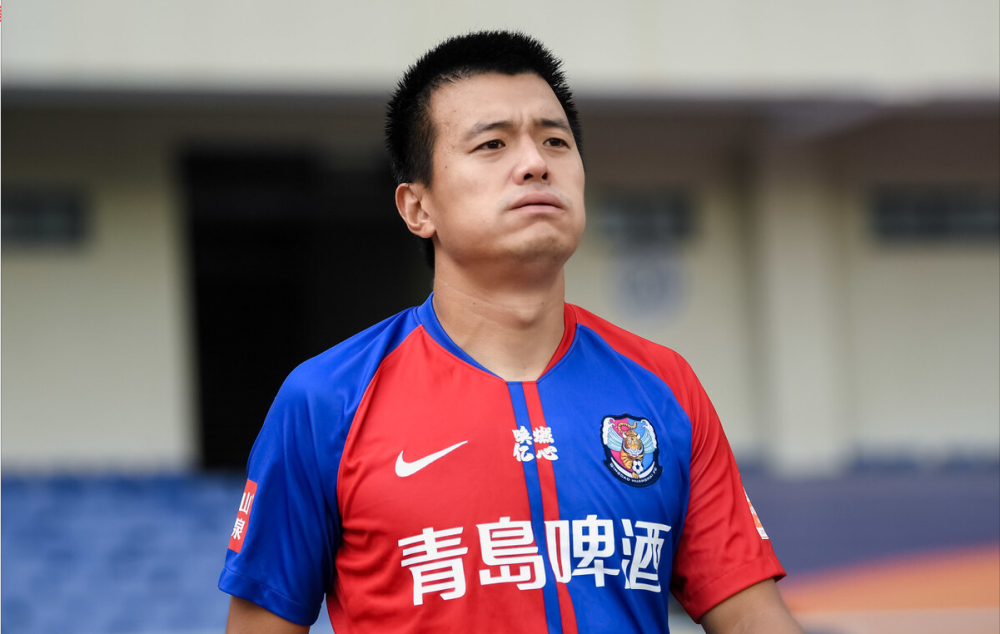 中甲 青岛黄海离队第一人浮出水面，曾被寄予厚望，加盟后却表现不佳