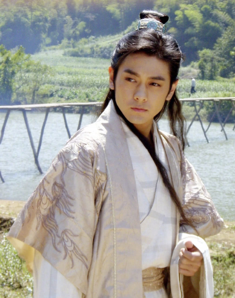 古装剧审美严重降级,丫鬟上位演女主,新版段誉简直不忍直视