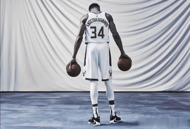 所以小编认为字母哥的垫脚绝非有意希望大家理性看球