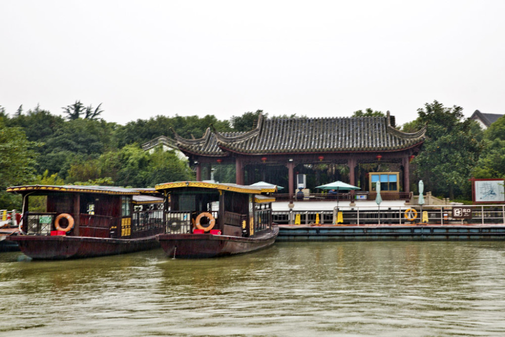 江南三大名湖之一风景秀美人文荟萃的嘉兴南湖