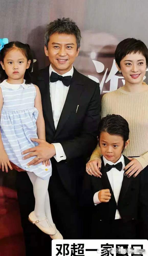 三胎政策来了,强大明星全家福来袭,刘涛不该要个自己的孩子?