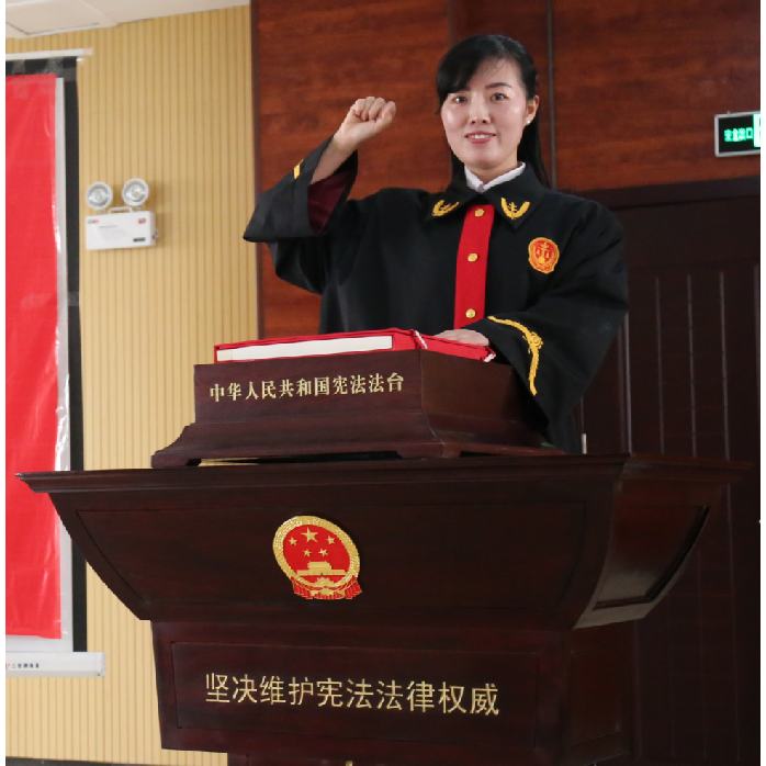 何伟丽:路在脚下,向梦想出发!