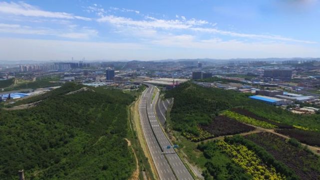 大连市渤海大道南段顺利通车