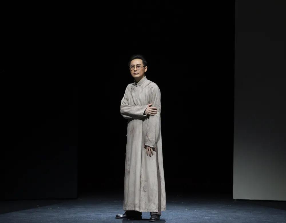 恢弘大气浪漫动容革命题材昆剧瞿秋白首演收获满满赞誉