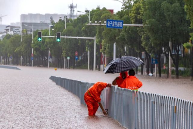 周日"常州入了梅好像也没怎么下雨"