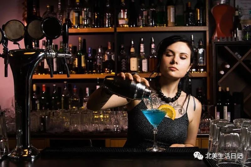 vegas bar crawl; rockstar pool party tour; vegas rockstar club