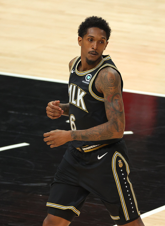 老鹰2比2雄鹿火箭旧将36分真香路威太嗜血卡佩拉致敬科比