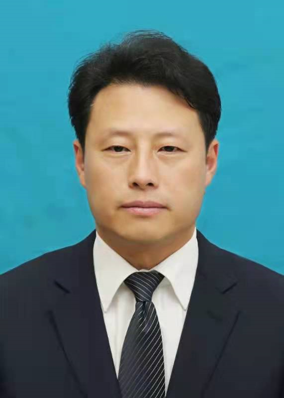 阜平县委书记刘靖荣膺全国优秀县委书记