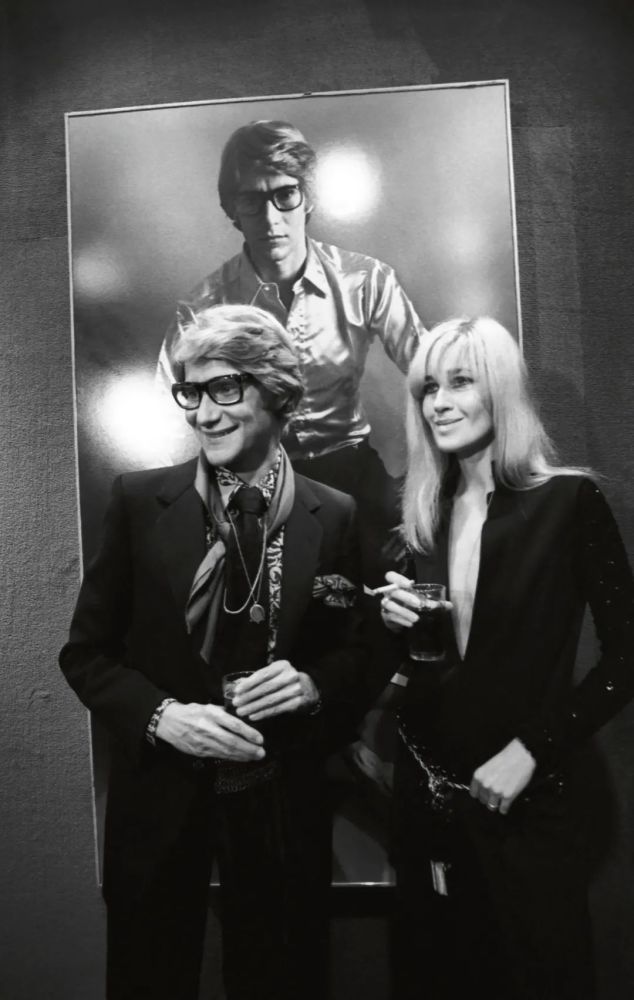 300 多件华服 讲述了这对时尚顶流cp 的一生 全网搜