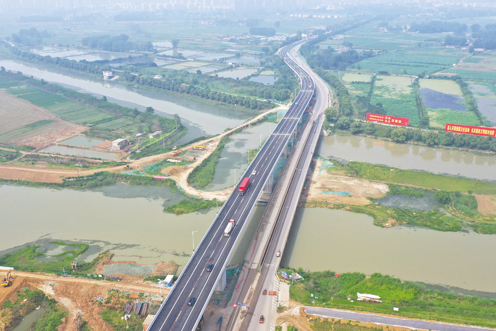 东津渡大桥(右幅)正式通车