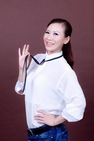 进上海台20年没编制房海燕被开除有何隐情董卿早有预料