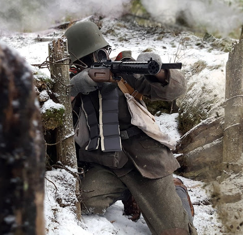 德军冲锋枪射程太近了指挥官我给你一把突击步枪跟他拼了