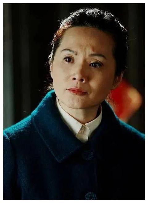 61岁老戏骨吴冕:婚姻恩爱40年0绯闻,看看老公是谁就知道了