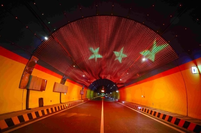 g8513平凉绵阳高速平凉华亭至天水段公路工程顺利通过交工验收