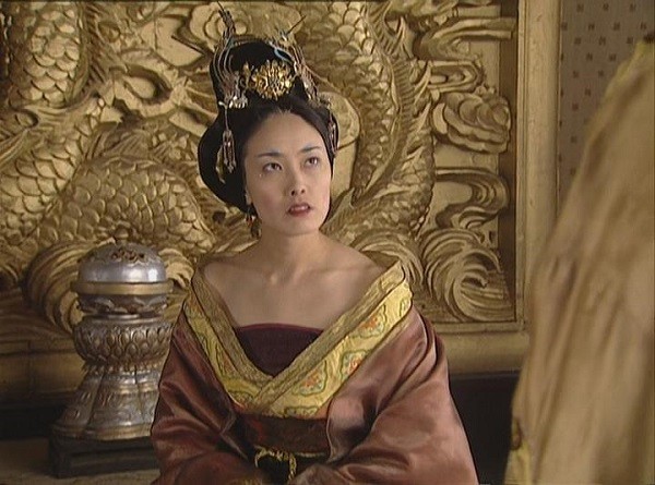 韦皇后想效仿武则天称帝,是哪里来的底气?