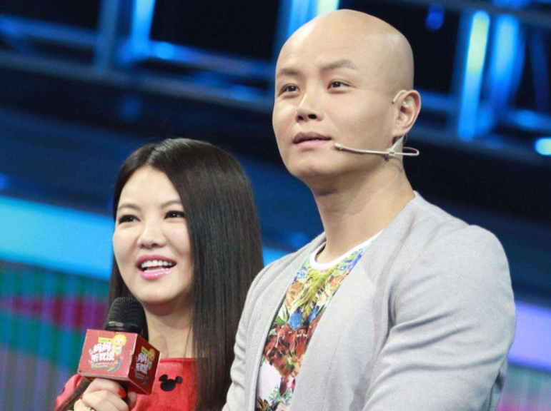 乐嘉回应强吻谢娜传闻称善人都是蠢人曾节目撒酒疯被嘲退圈