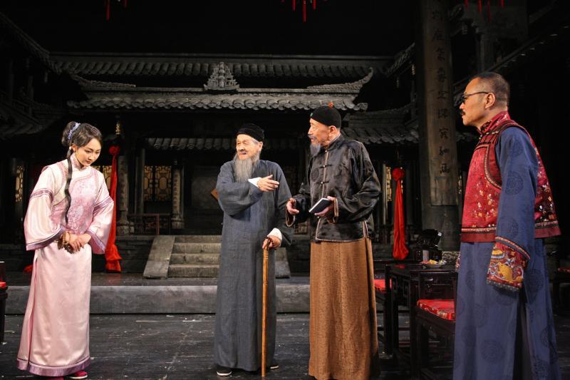 北京人艺供图蓝天野参演话剧《茶馆》.