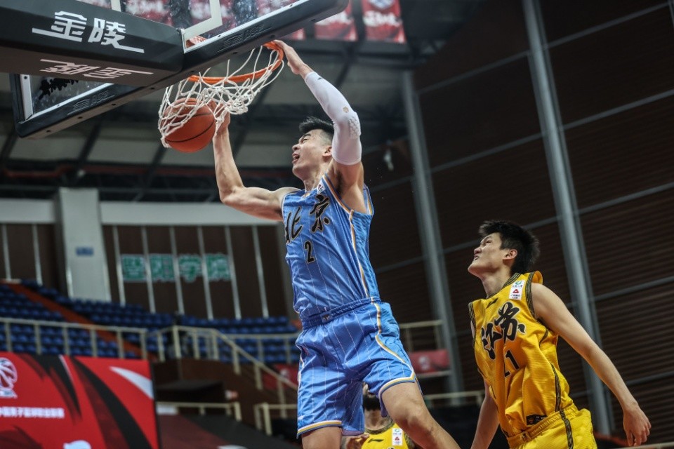 cba 不会离开北京首钢！2米18大中锋伤愈归来，下赛季能否证明自己？