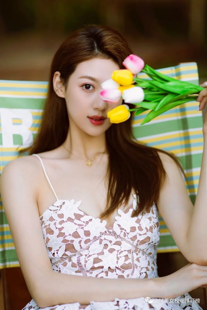 辽宁歌舞团美女李思洋