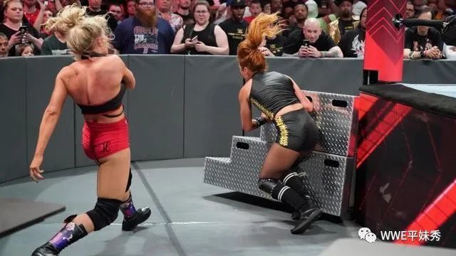 wwe明星排行_WWE明星转会首日追加名单曝光,又一实力组合被拆散!