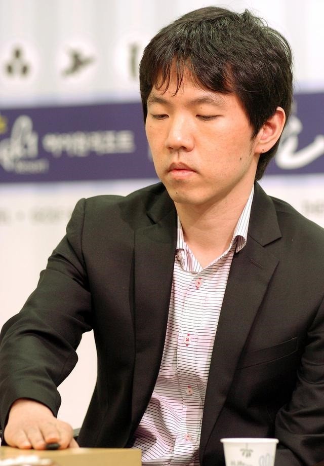 请回答1988崔泽原型李昌镐16岁获得世界冠军却不会系鞋带