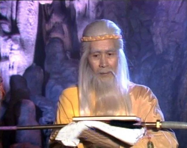 94岁蓝天野获颁七一勋章他可不只是姜子牙这么简单