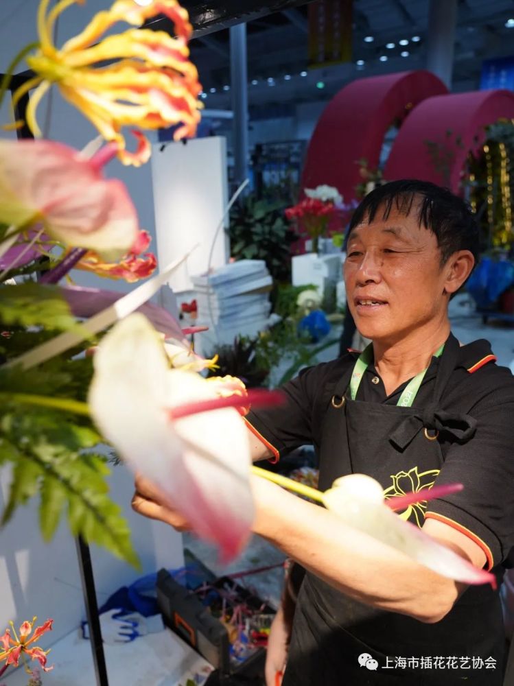 花博会丨插花大师亮相全国展赛 用精美花艺作品贺 百年 腾讯新闻