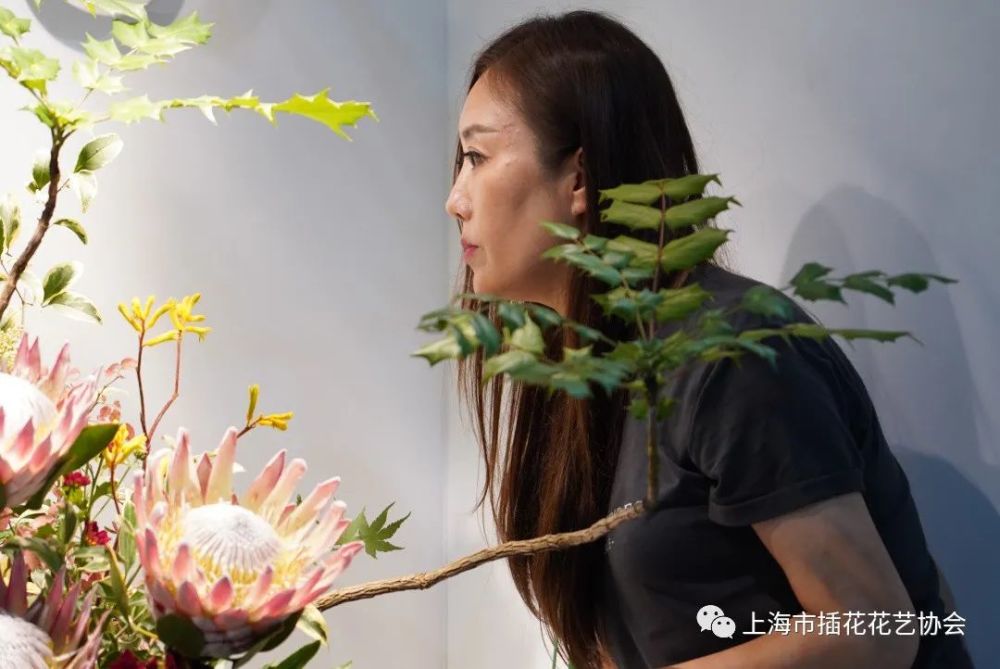 花博会丨插花大师亮相全国展赛 用精美花艺作品贺 百年 腾讯新闻