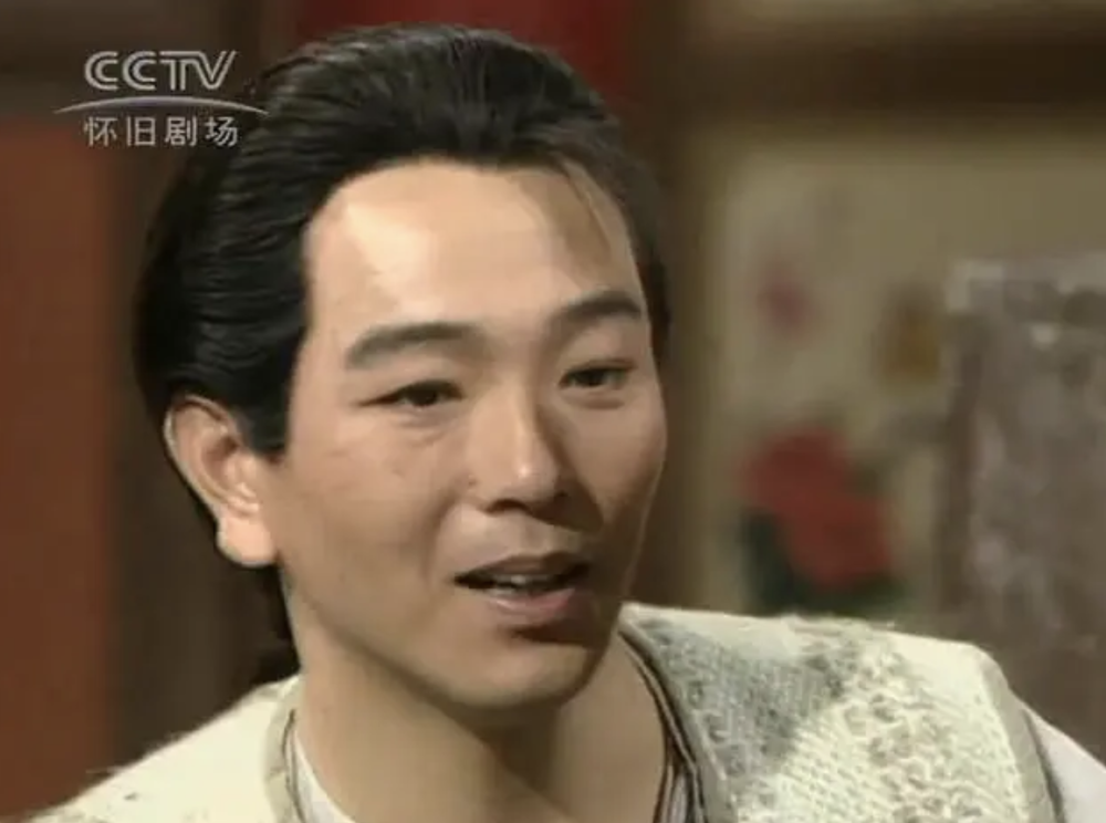 凭借该剧的精彩表演,张晨光把很多当红影星比了下去,斩获了金钟奖电视