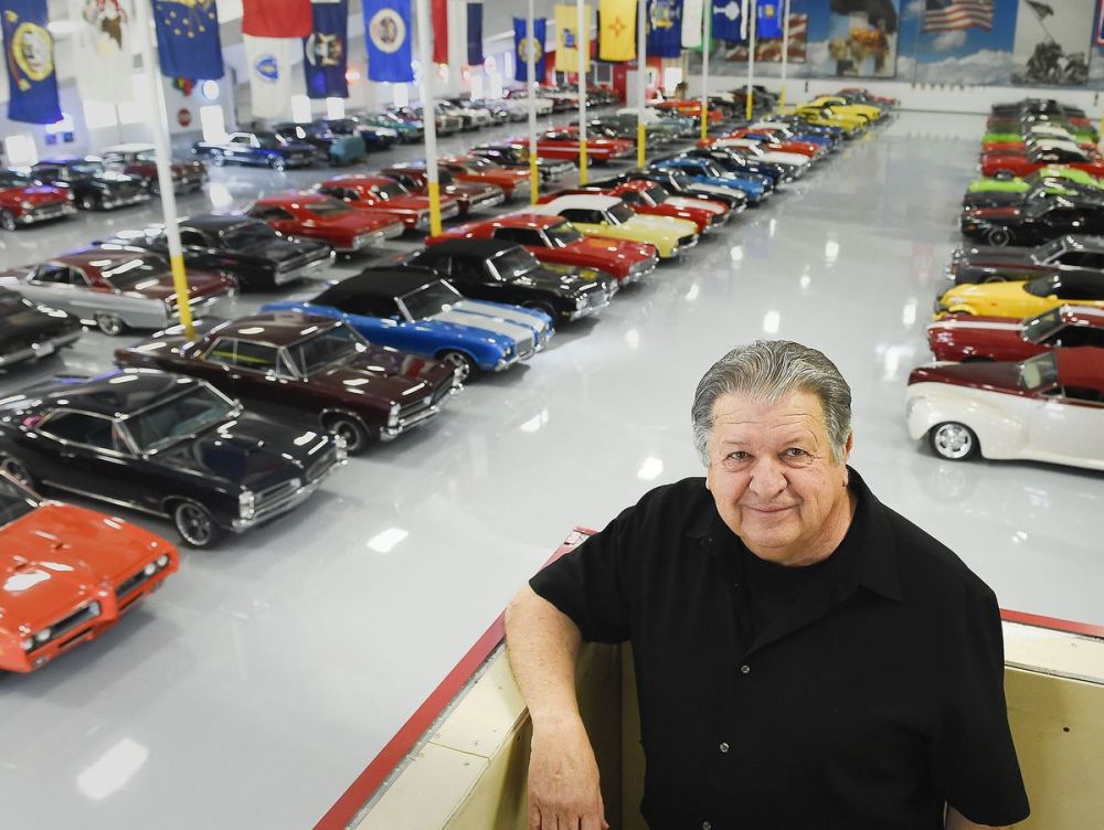 美国亿万富翁自掏腰包派军队去边境执法,不要政府出钱_腾讯新闻