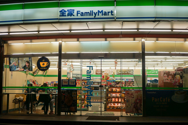 打工人在"全家"便利店解决的一日三餐,饭后甜品是夏天的味道!