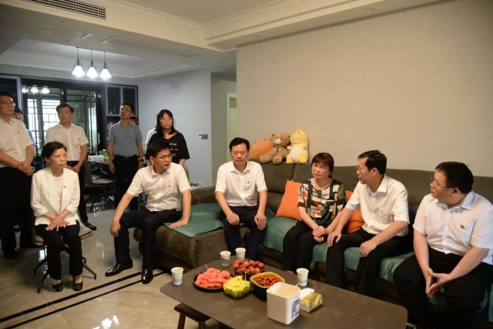 王一鸥到岳阳县开展七一走访慰问活动