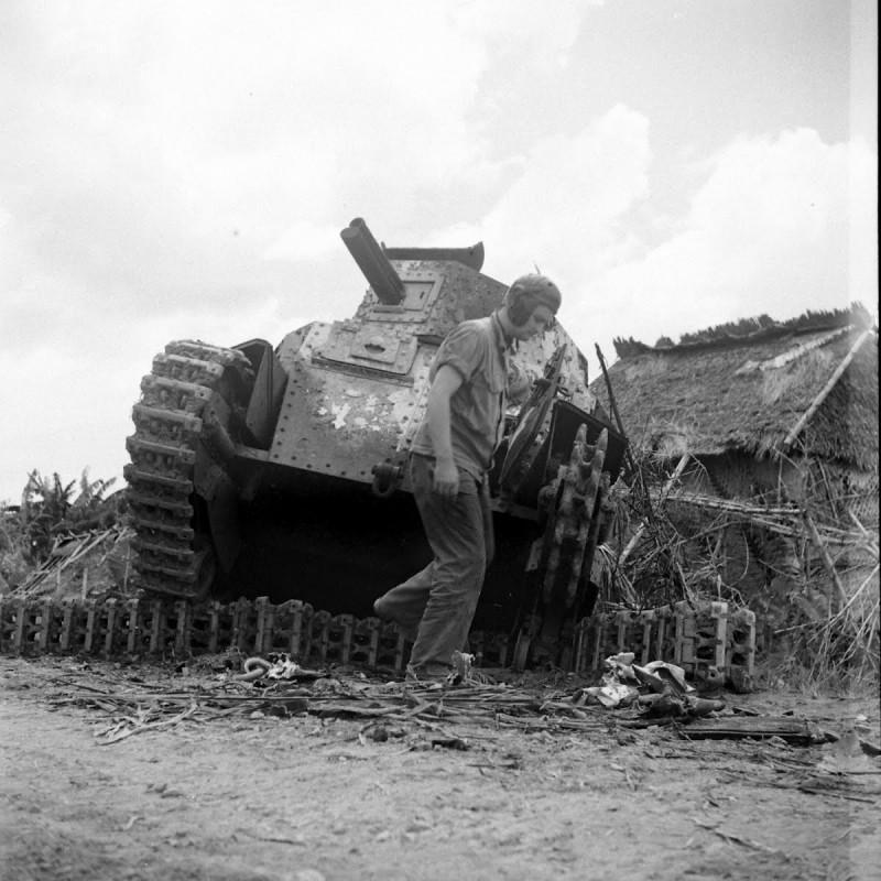 二战老照片 菲律宾被美军摧毁的日军坦克