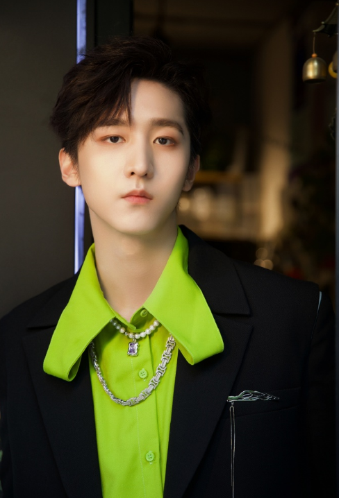 r1se半数成员已经改名,焉栩嘉夏之光回归队友身份,梦开始散了?