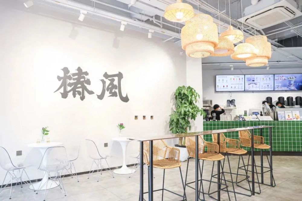 小火锅排行榜_重庆万州排名第一的小火锅,烂棚棚里挤满人,68元一锅肉给得多