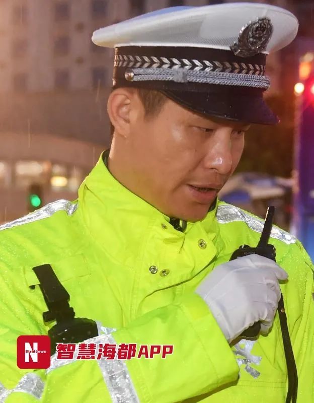交警中队长在路上|扎根基层是他的"法宝"