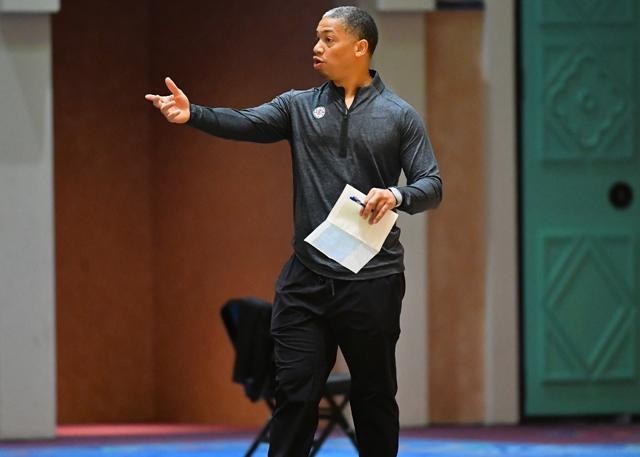 王猛预言正确,苏群支招,杨毅:不看好有抢七