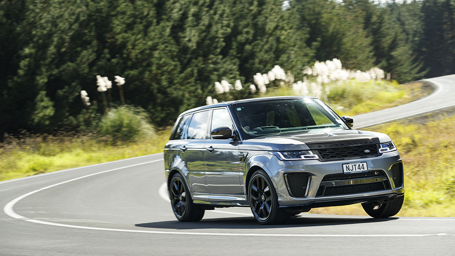 全新路虎揽胜运动svr碳纤维版:不需要考虑油耗问题