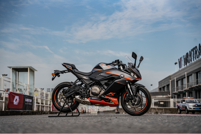 28999元qjmotor赛350燃擎上市