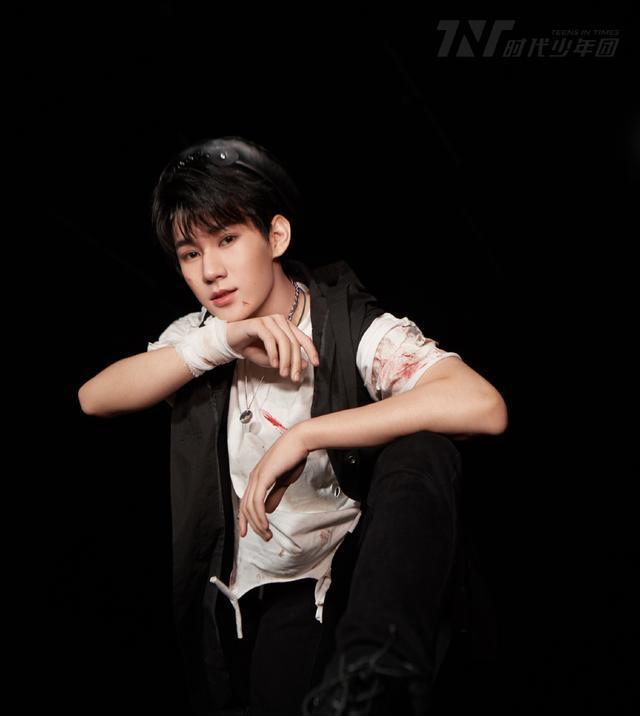 时代峰峻否认花30w为马嘉祺补课,利用tfboys挽尊,李飞又被骂