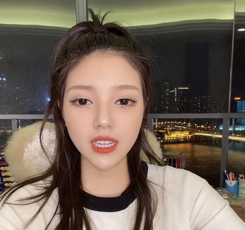 兜儿开直播展示19周孕肚,却被嘲讽别出意外,反击的