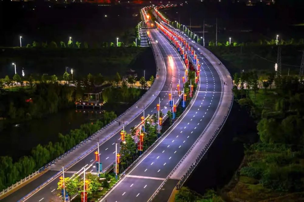 天长夜景图片