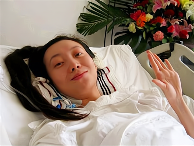 张艺谋对不住的那个瘫痪女孩:奥运排练时从高空落下,现状如何?