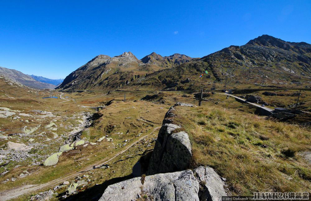 扼守阿尔卑斯山口的装甲要塞瑞士秘密防御手段炮塔伪装成岩石_腾讯新闻