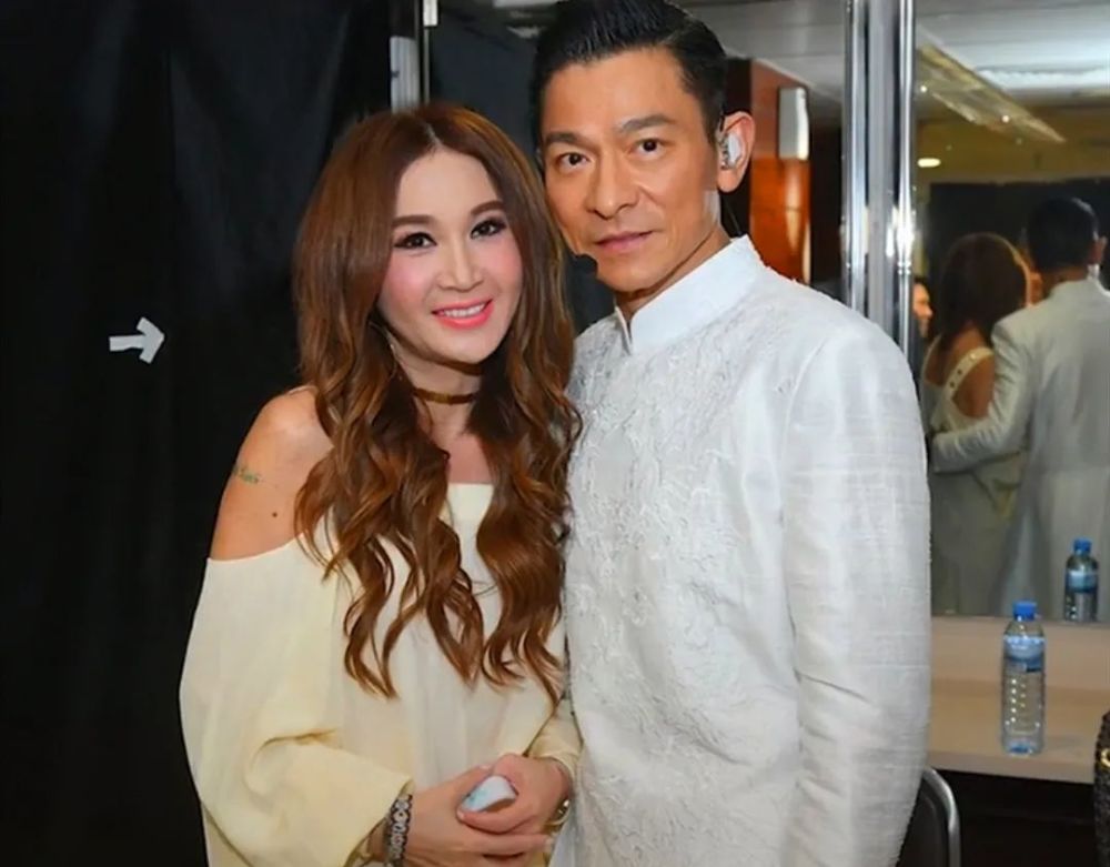 如何得到与刘德华的合影?